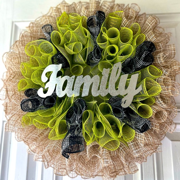 14” Custom Hand Crafted Wreath! Your Theme/Colors! - Picture 5 of 9